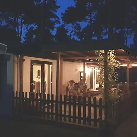 Mooi Met Grote Tuin Op 4 Sterren Park. *