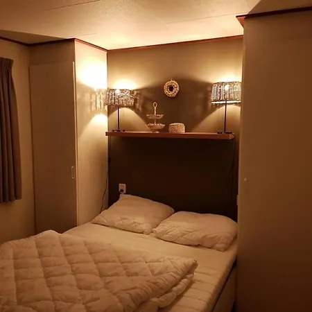 Mooi Met Grote Tuin Op 4 Sterren Park. *