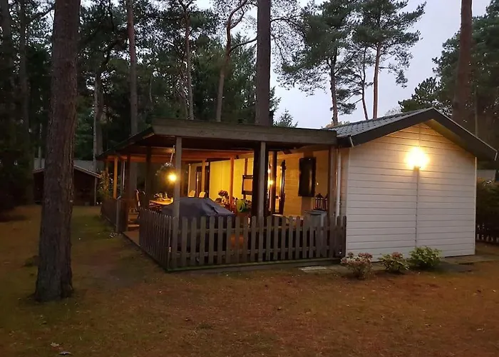 Mooi Met Grote Tuin Op 4 Sterren Park.